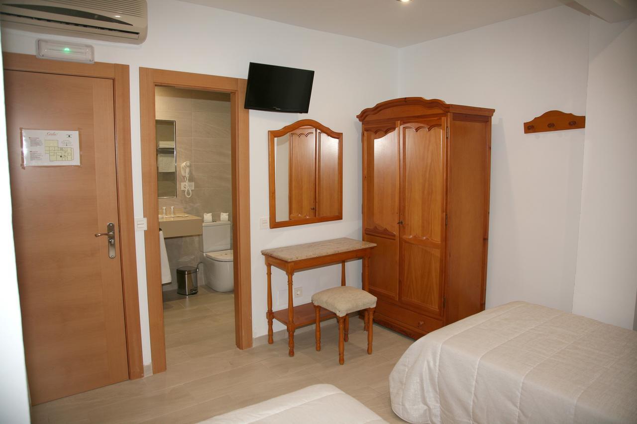 Hostal Restaurante Grela Pozo Alcon Luaran gambar